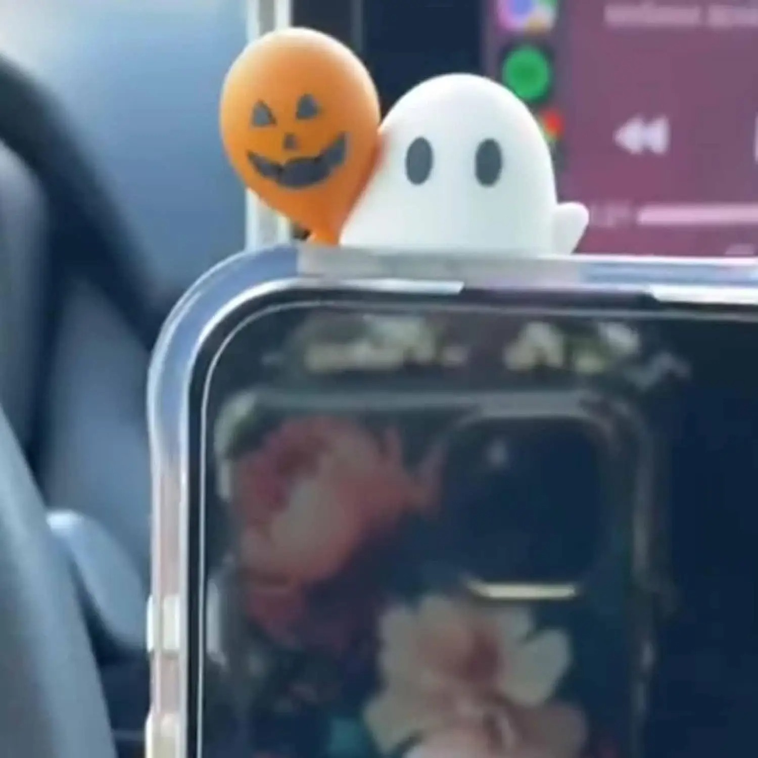 Ghostees Mystery Phone Buddy l - Phone Accessories Doll reseña y precio